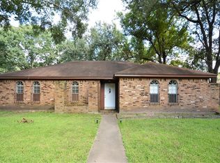 133 Nasturtium St, Lake Jackson, TX 77566