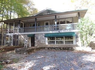 51 Primrose Ln, Waynesville, NC 28786