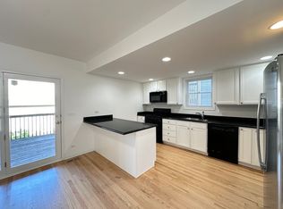 1644 W Fletcher St #J02P, Chicago, IL 60657