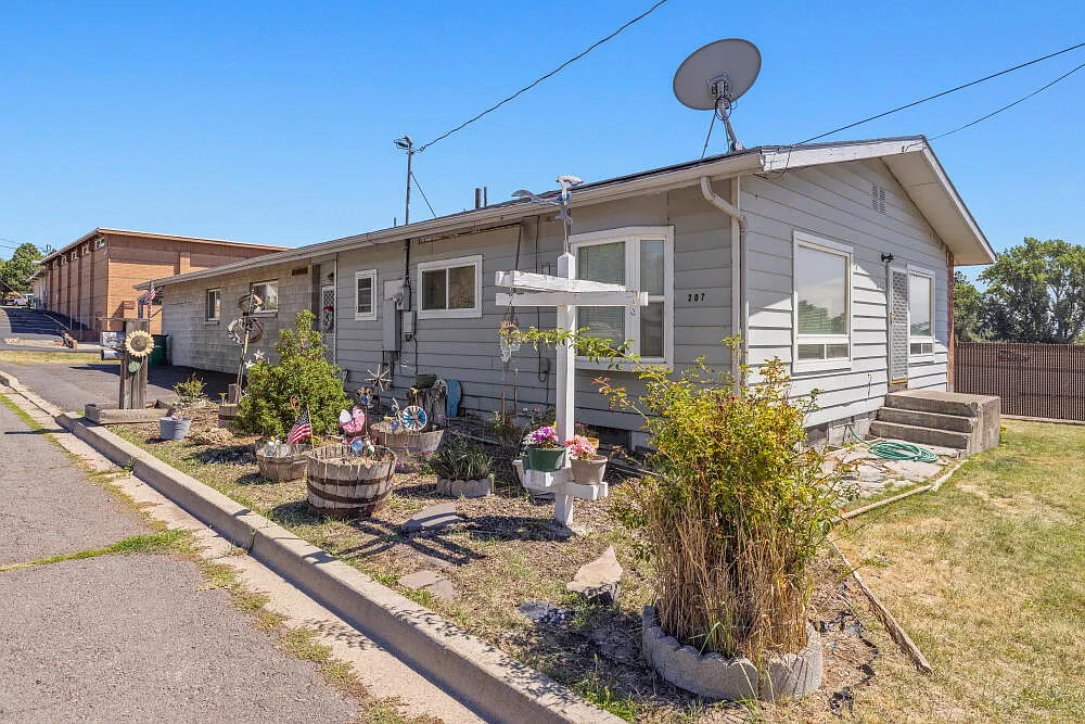 207 S Wendling St photo 1