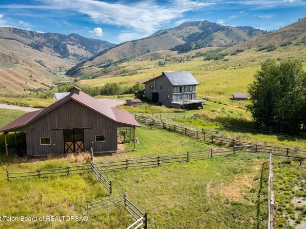 7955 S Eagle Ranch Rd, Jackson, WY 83001
