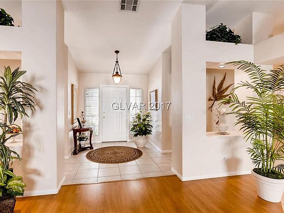 3rd image of 8304 Vista Colorado St