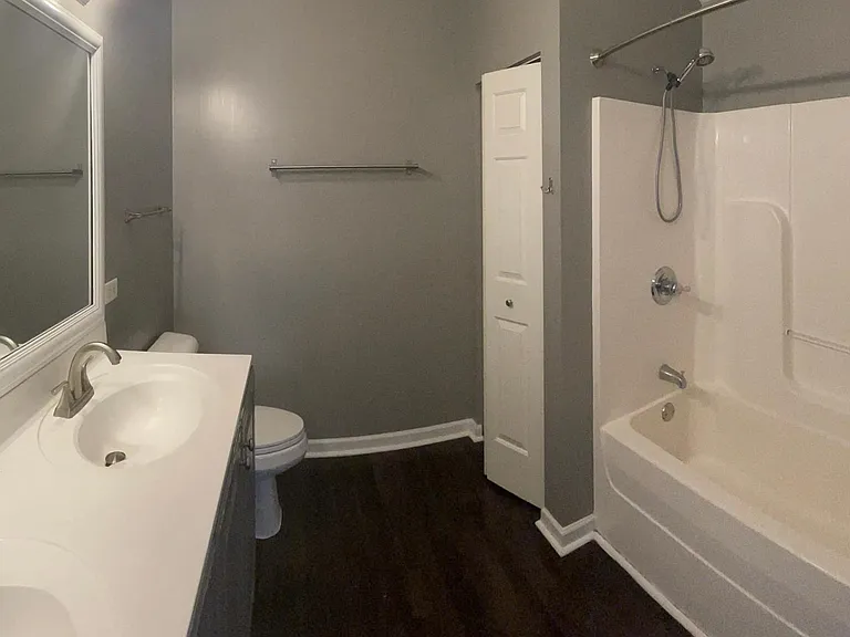 3560 Park Crest Ln — Photo 7