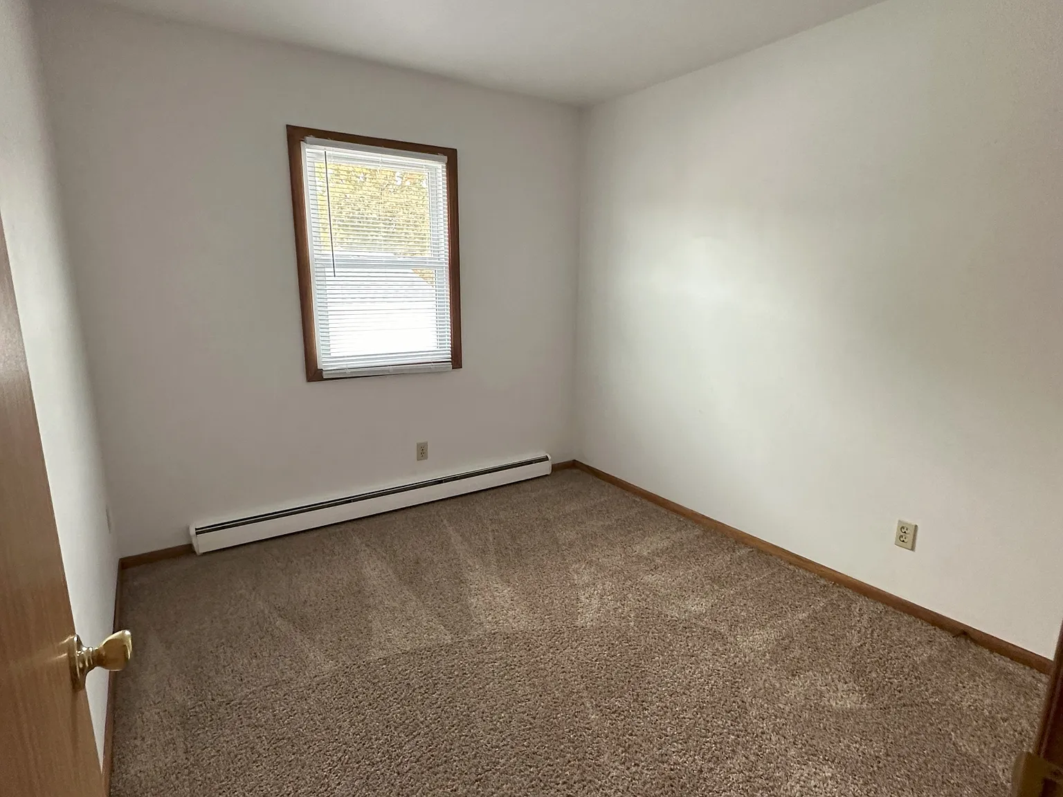 321 Cedar Crest Dr — Photo 4