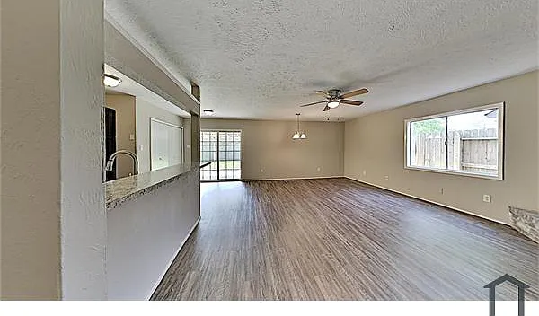 22803 Melham Ln — Photo 4