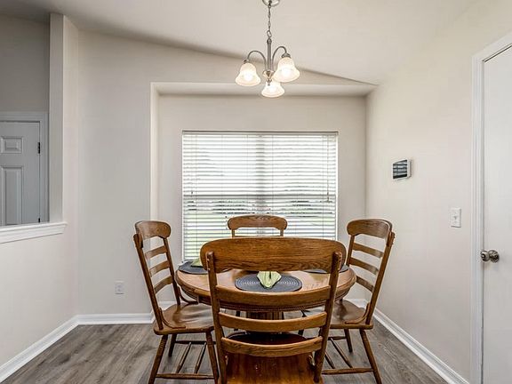 4th image of 589 Arthur Middleton Cir