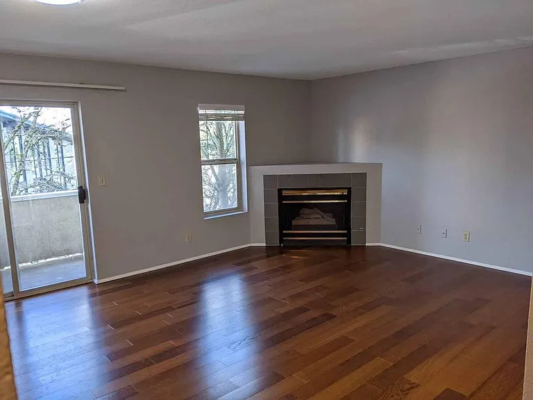 6909 Weedin Pl NE — Photo 4