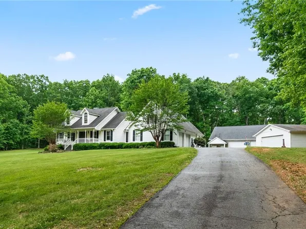 2624 Jerusalem Rd, Lexington, NC 27292