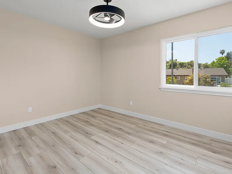 2423 Fieldlane Pl — Photo 12