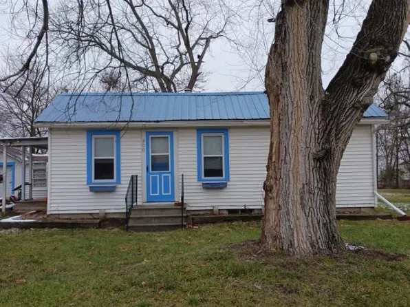 900 N 10th St, Fairfield, IA 52556