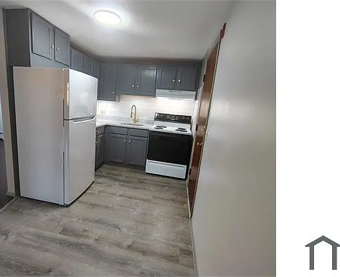 31 Franklin St #15 — Photo 2