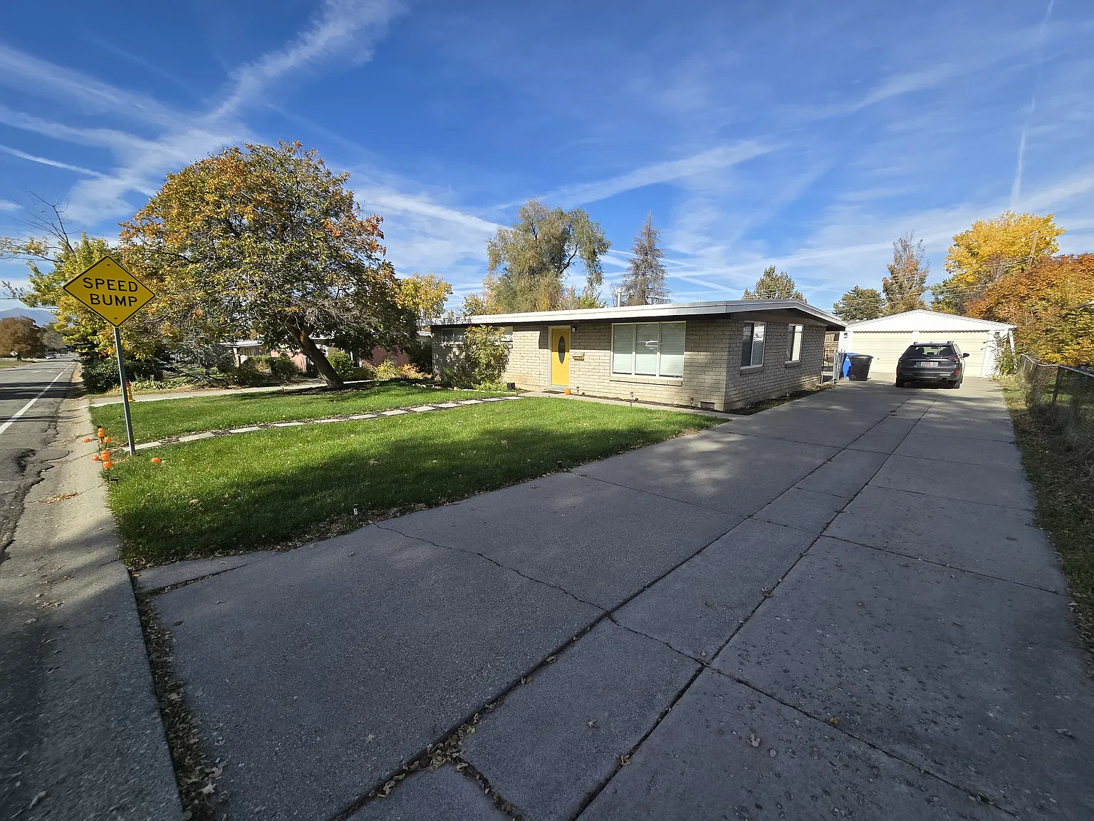 3 bed, 1185 sqft, $2,495 — Photo 3