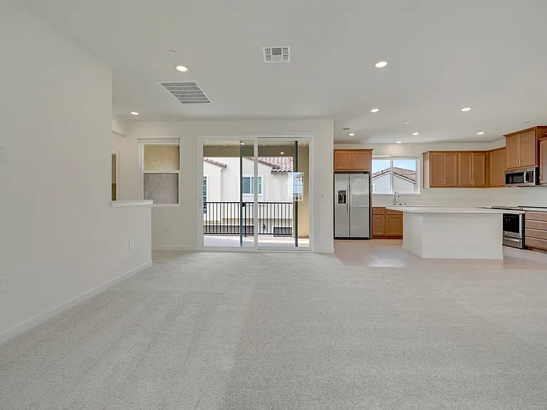 14545 Southpointe Dr #81 — Photo 10