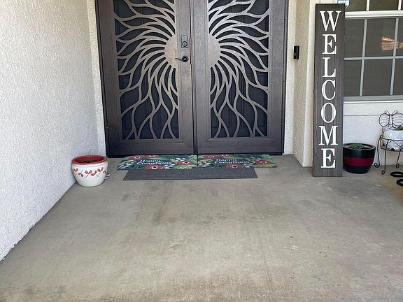 2nd image of 1429 E Laura Court