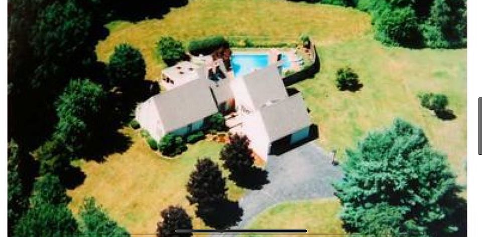 2nd image of 287 Knollridge Dr