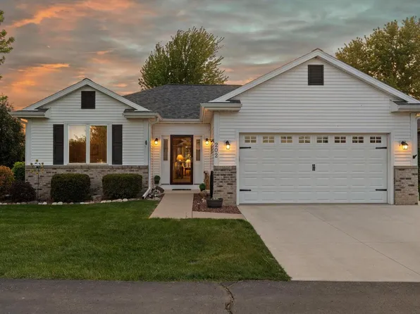 202 Meadow COURT #14, Delavan, WI 53115