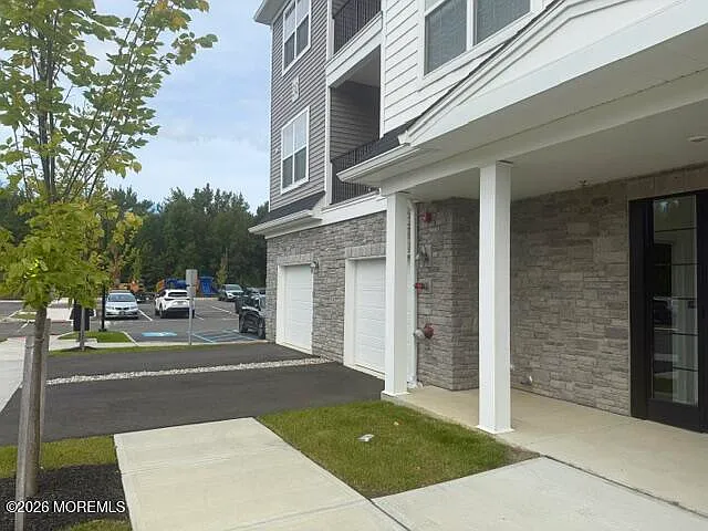 2 bed, 1249 sqft, $3,100 — Photo 2