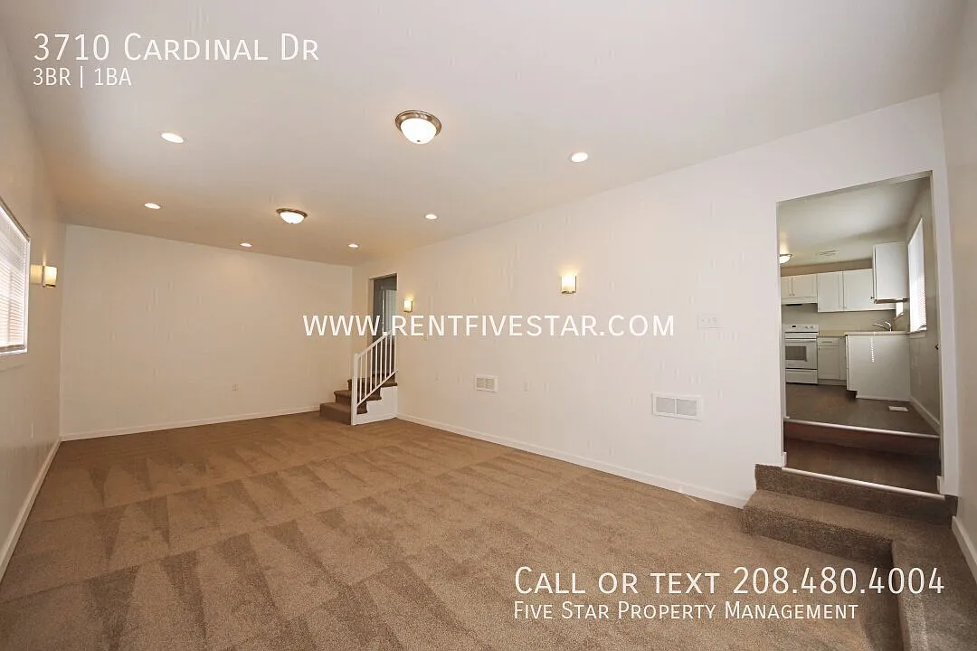 Charming 3 Bedroom Home with a Private Fenced Yard! — Photo 2