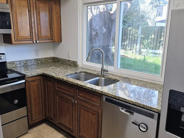 3445 Fox Crossing Dr — Photo 8