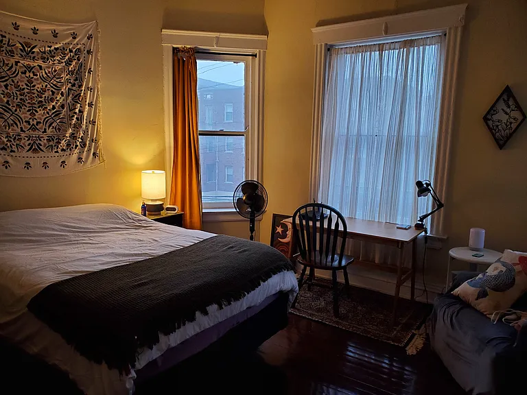 The Roslyn — Photo 7