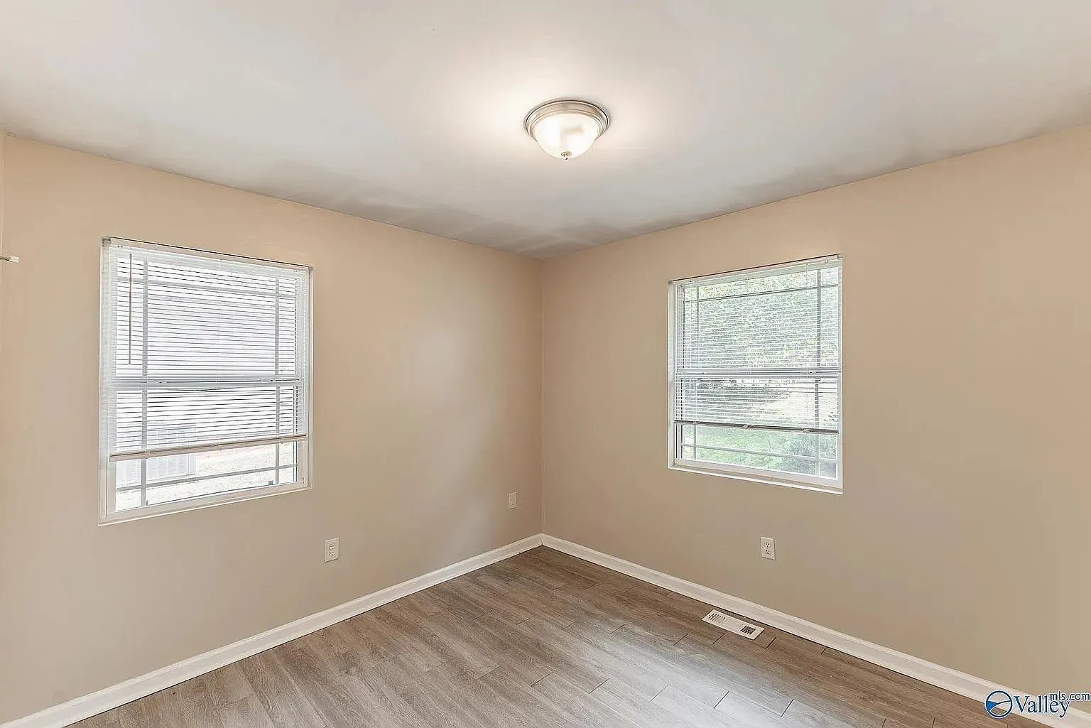 3207 Delia Lane Northwest - 1 — Photo 2