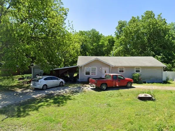 1102 Sherman St, Tioga, TX 76271
