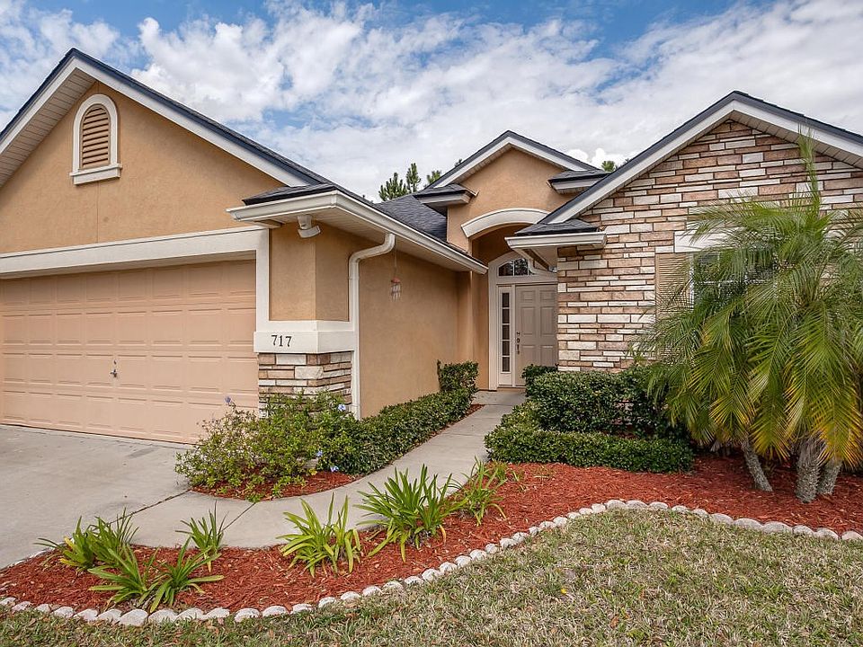 Front_Door_-_Landscaping