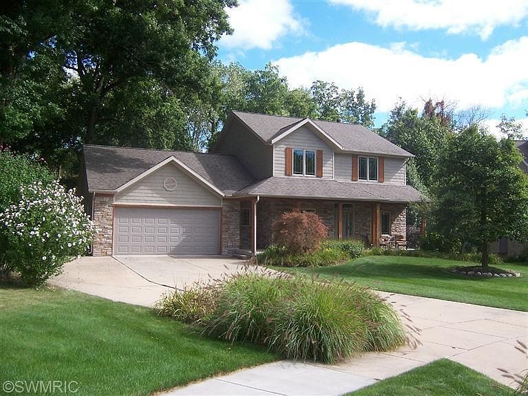 1st image of 1904 Oakridge Ct NW