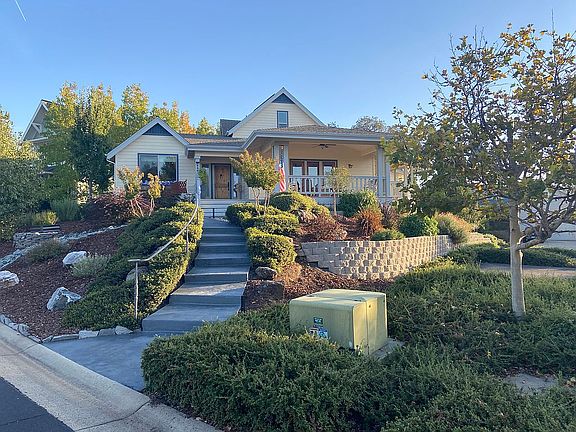 5th image of 586 Miwuk Way