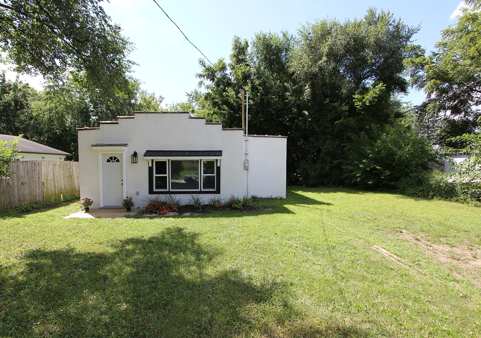 2 bed, 910 sqft, $1,500 — Photo 3