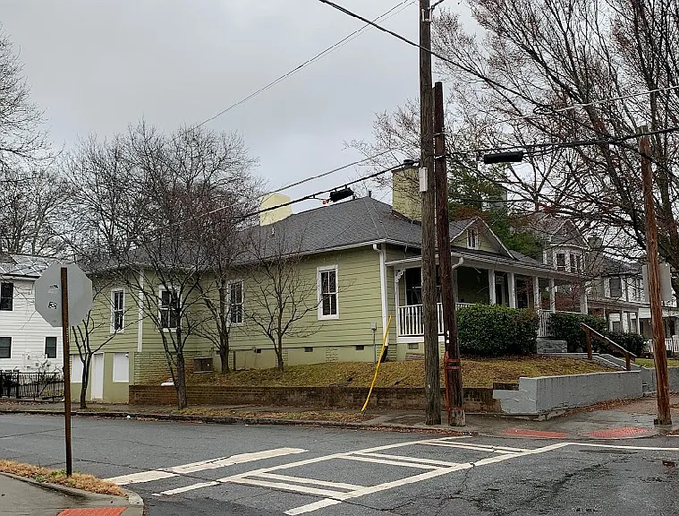Auburn Ave NE — Photo 21