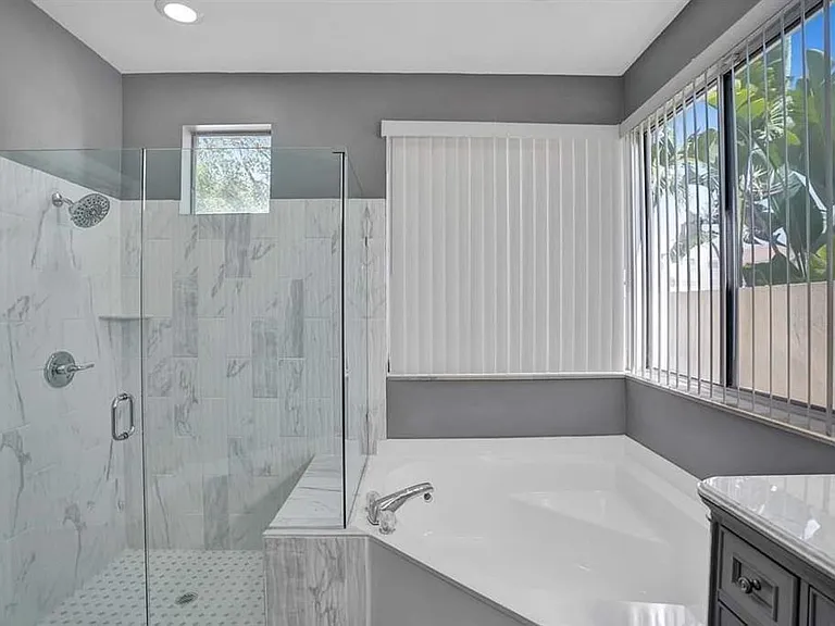 11032 Boston Dr — Photo 13