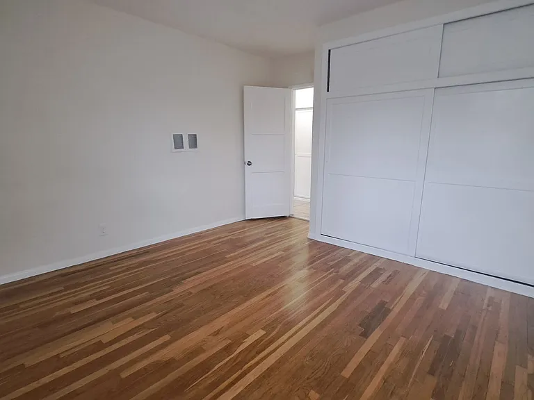 115 E Tamarack Ave — Photo 12