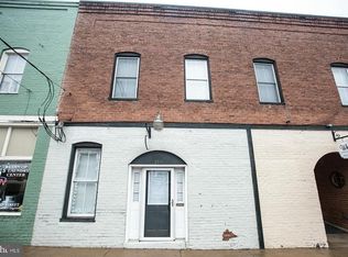 215 E Main St, Remington, VA 22734