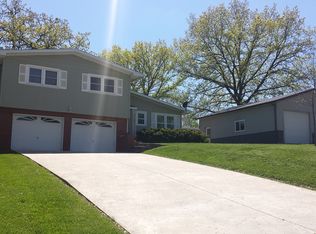 213 E. Locust, Paris, MO 65275