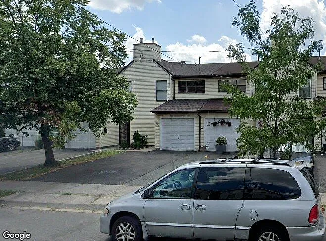 144 Clark Pl — Photo 1