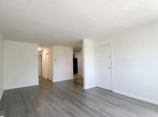 8820 Cottage St, Philadelphia, PA 19136