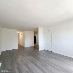 8820 Cottage St, Philadelphia, PA, 19136