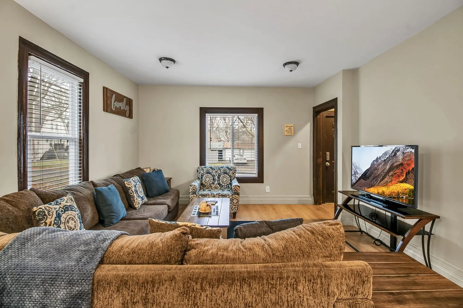 2 bed, 1.0 bath, 1097 sqft, $2,825 — Photo 4