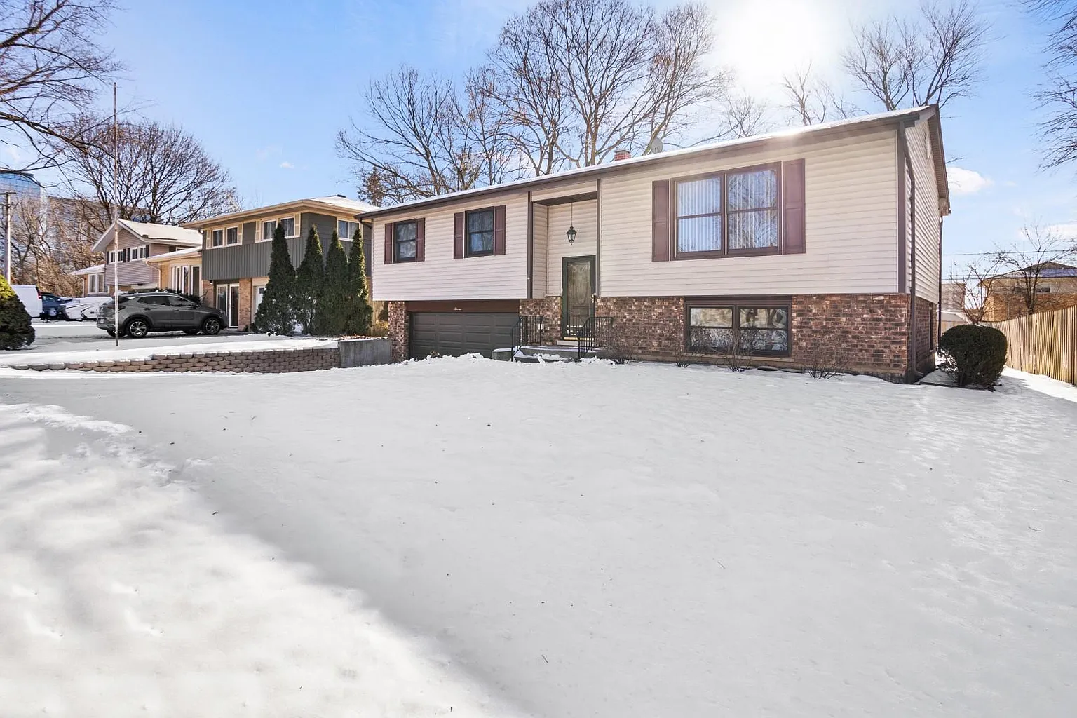 11 Marquette Pl photo 1