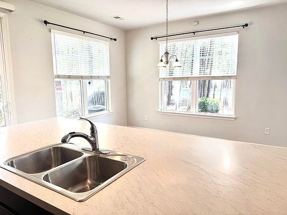 4th image of 4952 Farm Lake Rd