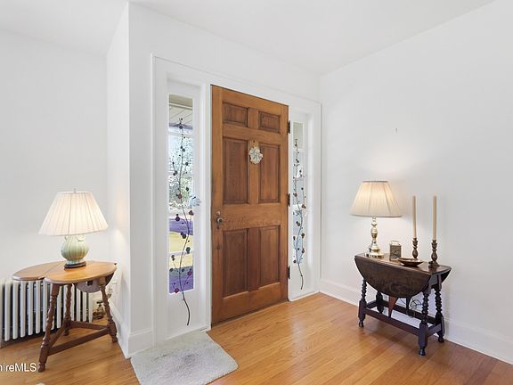 2nd image of 90 Orchard St