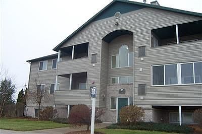 Large Ground Floor Condo!!!