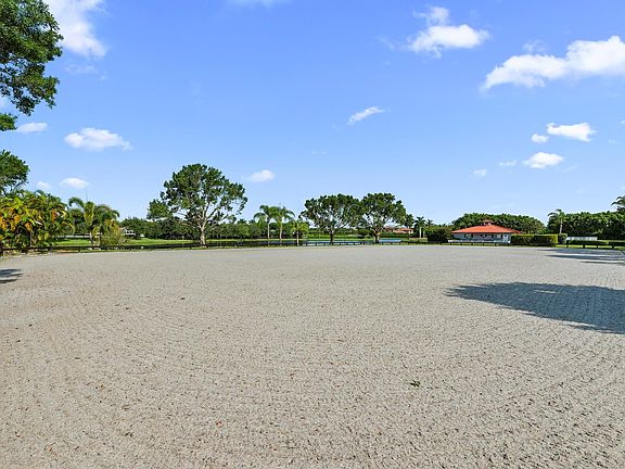 5th image of 3604 Olde Hampton Dr #1E