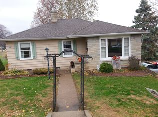 1300 11th Ave, Fulton, IL 61252