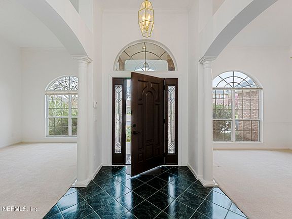 3rd image of 9227 JAYBIRD Circle E