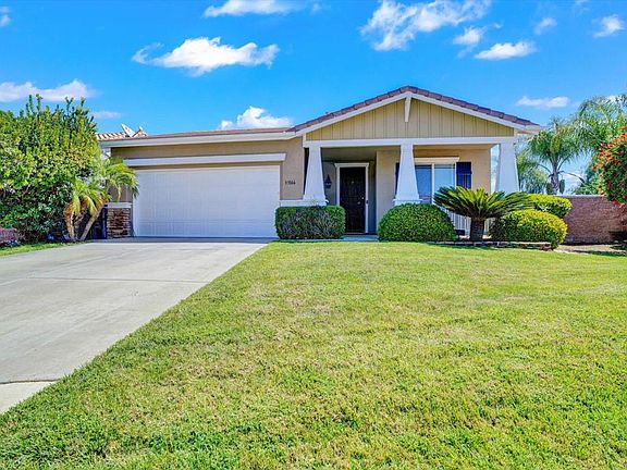 5th image of 33166 Aquamarine Cir