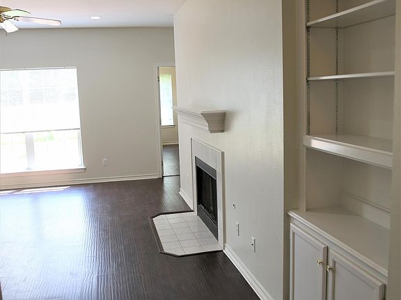 2nd image of 3510 Vienna Dr