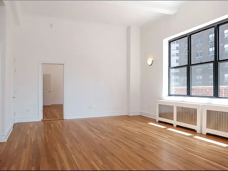 405 E 54th St #PHAF — Photo 7