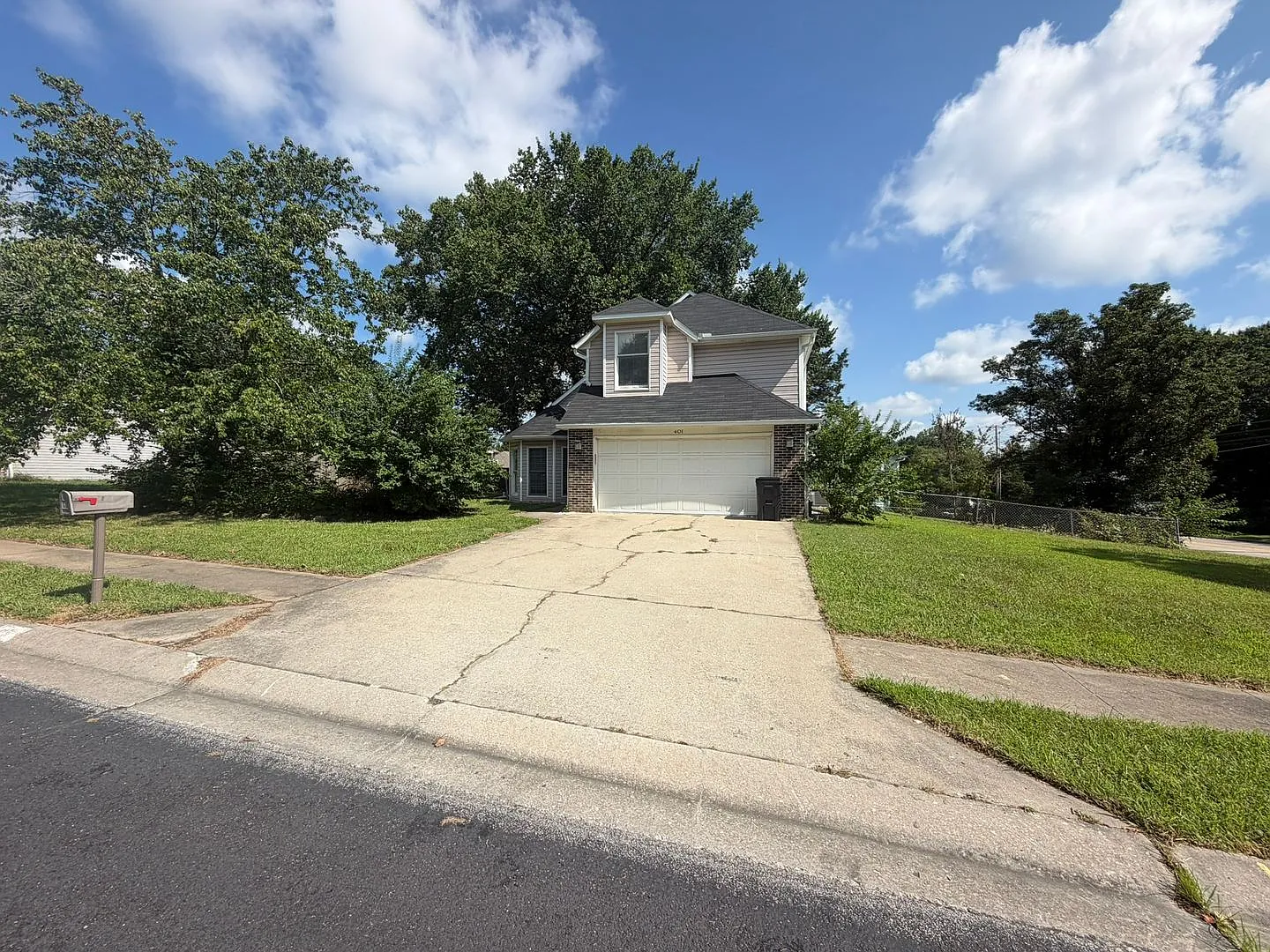 Unique 3BR/2.5BA Southwest Columbia Rental Near Rock Bridge High! — Photo 2